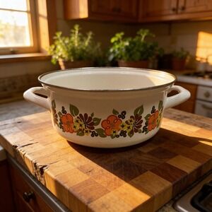 Vintage‎ Austria Email Enamelware Floral Stock Pot Retro White 8.5 Inch 70's